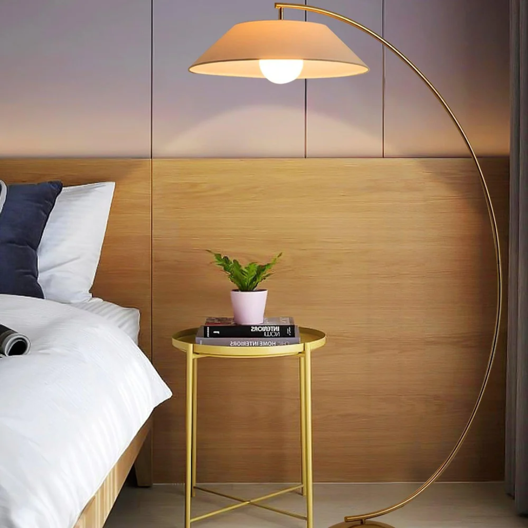 Elegante LED-Stehlampe – dimmbar & stimmungsvolles Licht fürs Wohnzimmer