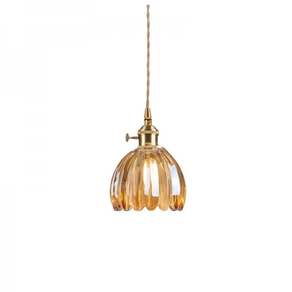 FloraLume: Pendelleuchte mit elegantem, blütenförmigem Glasschirm