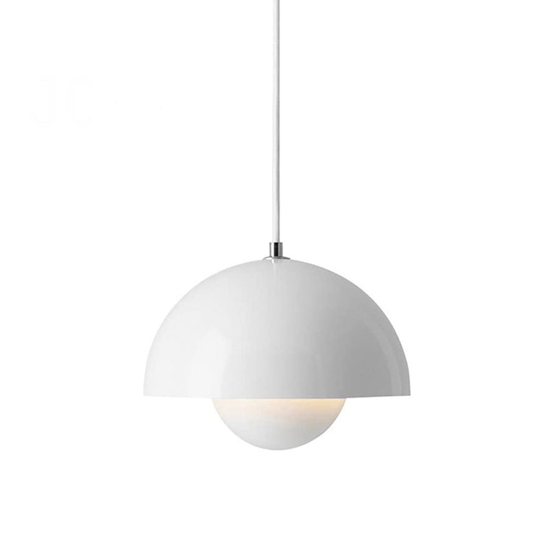 GlowOrb: Schwebende Pendelleuchte im eleganten Kugel-Design