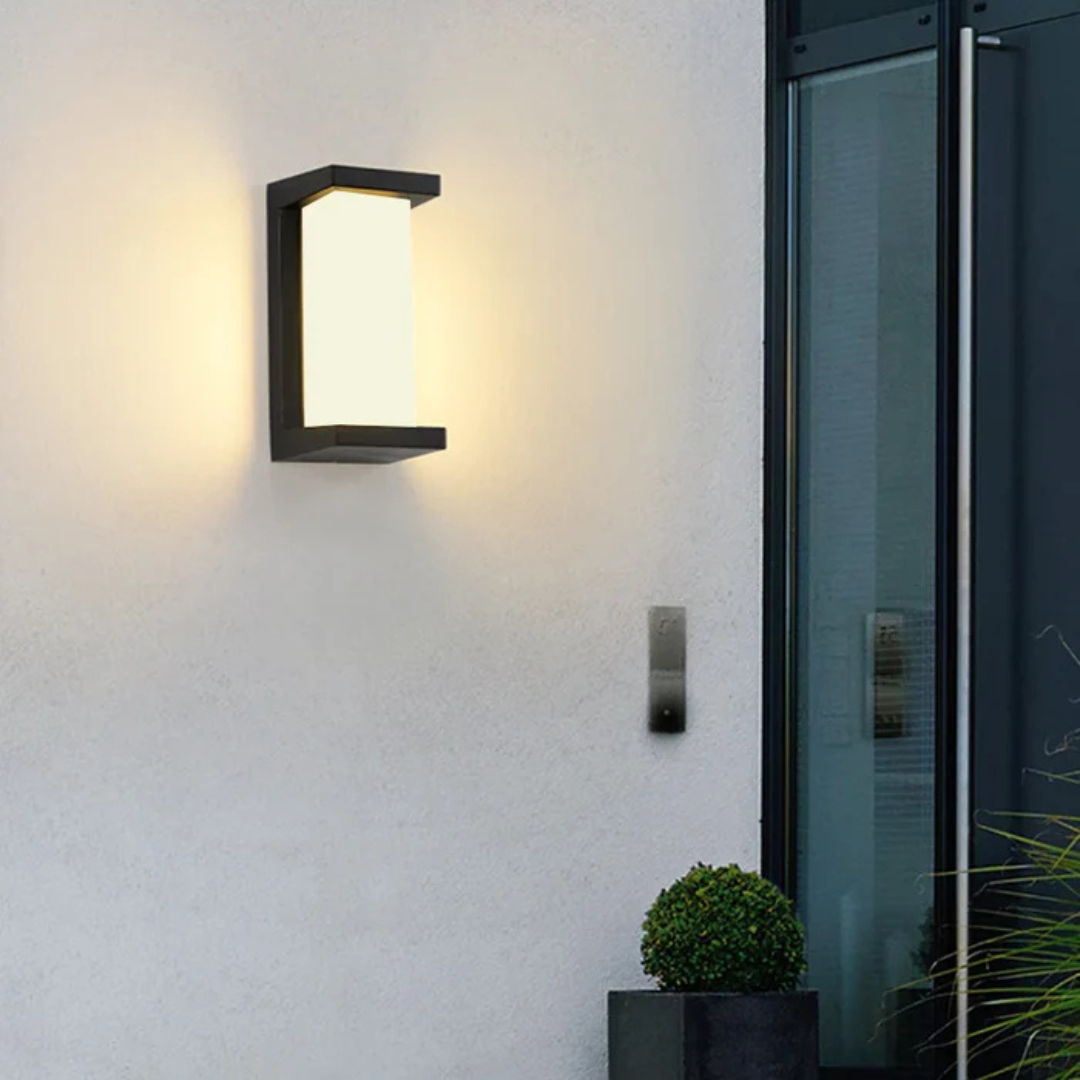 LED Außenwandleuchte mit Bewegungsmelder IP65, schwarz & sicher