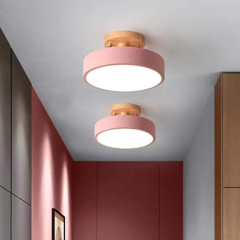 LumenWood: Moderne LED-Deckenleuchte mit natürlichem Holzrahmen