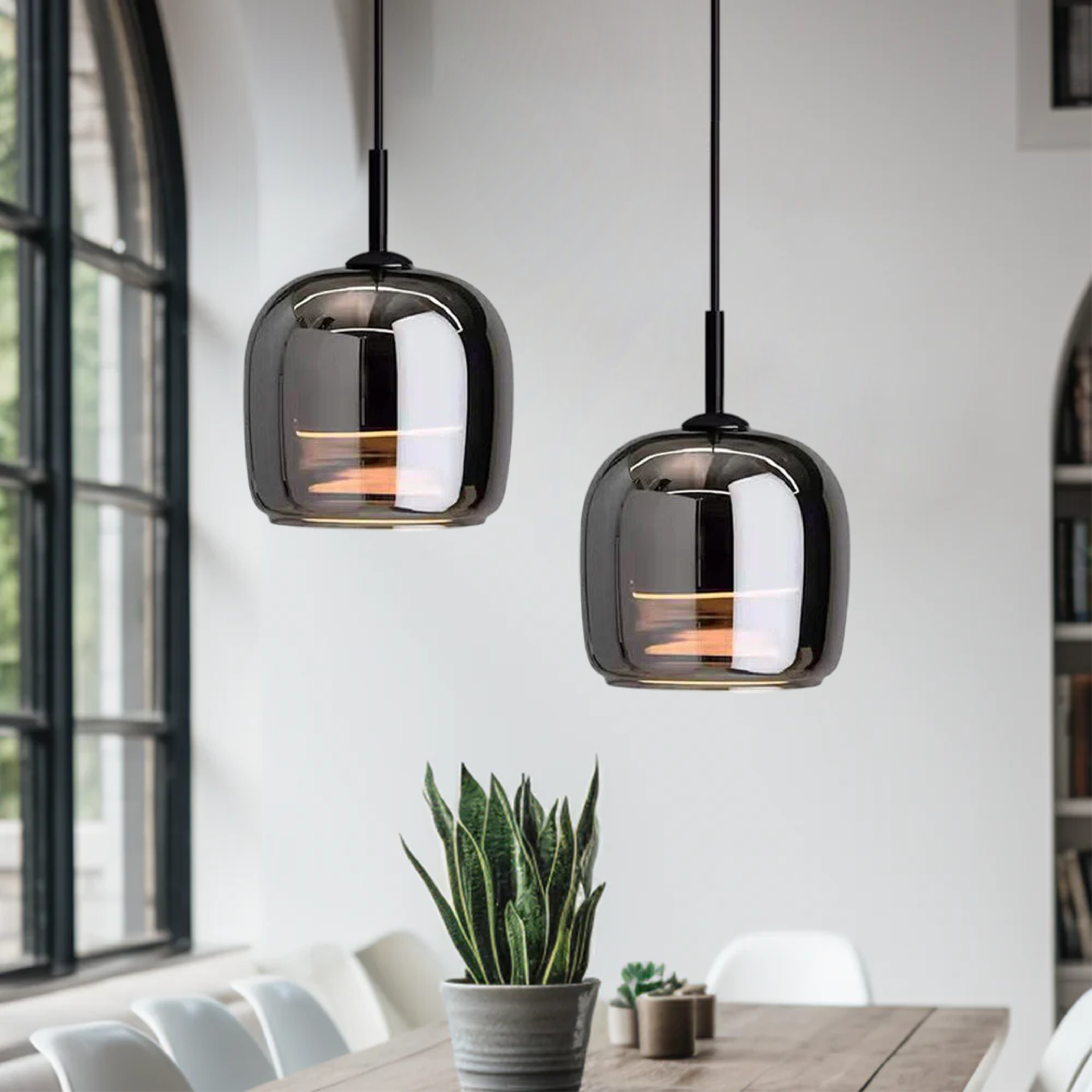 OnyxSchein: Pendelleuchte mit edlem Glas für zeitlose Eleganz