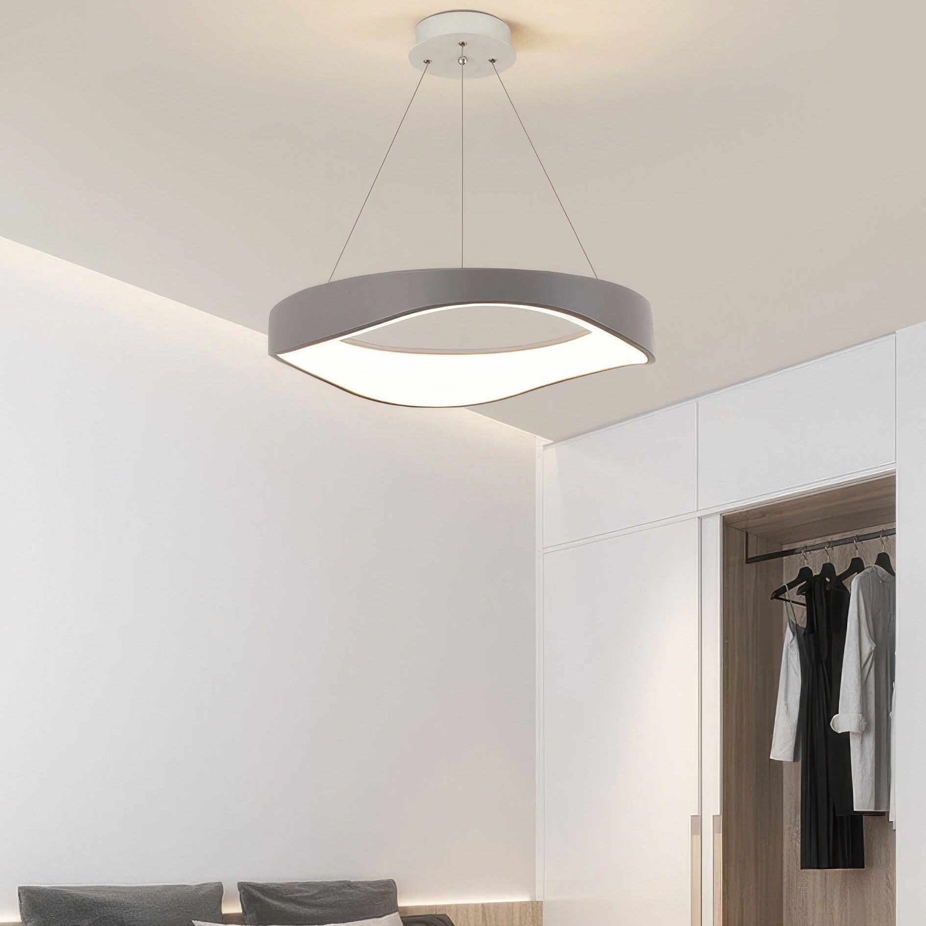 Runde LED Pendelleuchte höhenverstellbar – moderne Hängelampe in Wellenform