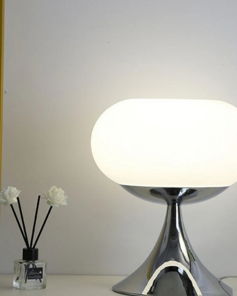 Antike LED-Tischlampe