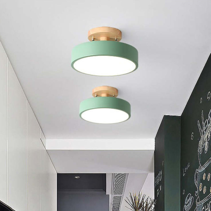 LumenWood: Moderne LED-Deckenleuchte mit natürlichem Holzrahmen
