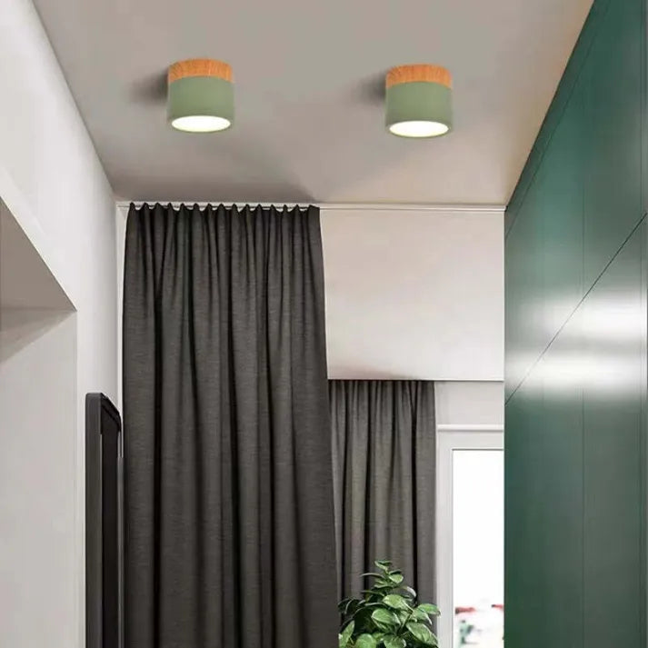 ZentroLicht: Minimalistische LED-Deckenleuchte im Zylinder-Design